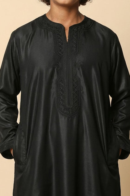 K-GG008 Boys Moroccan Thobe Black 6+ Years 4