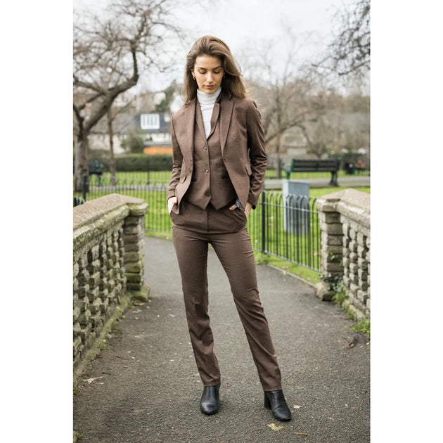 Infinity Three-Piece Suit Brown US 6 3