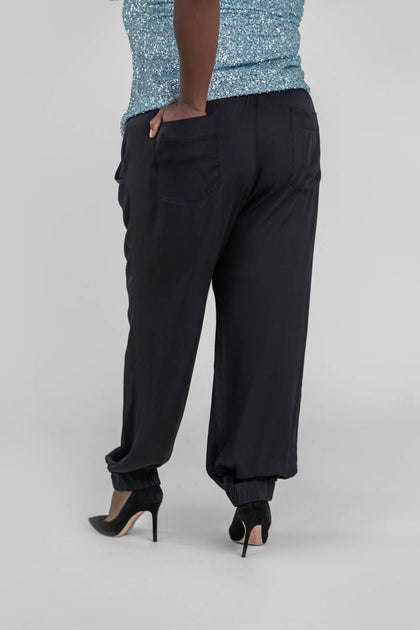 Nouvelle Silk95five Mara Joggers Black 1X 4