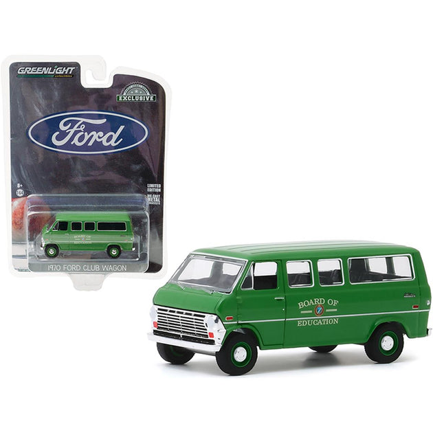 Greenlight 1970 Ford Club Wagon Van Green 1/64 Diecast Model 2