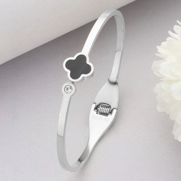 FASHNZFAB Quatrefoil Pointed Stainless Steel Bangle Bracelet Black Silver One Size 3