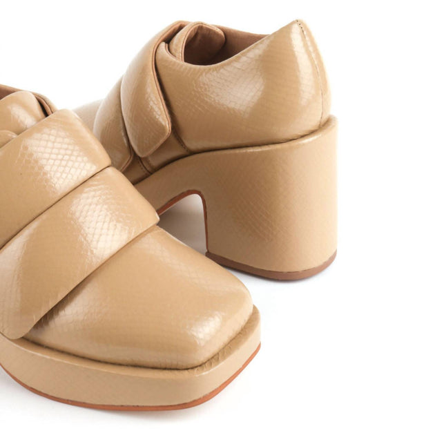 Intentionally Blank Crime Platform Loafer Gold US 9 4