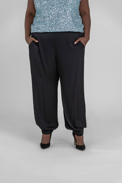 Nouvelle Silk95five Mara Joggers Black 1X 2