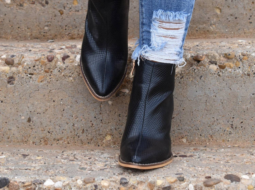 ARider Girl The Mamba Booties Black US 6.5 4