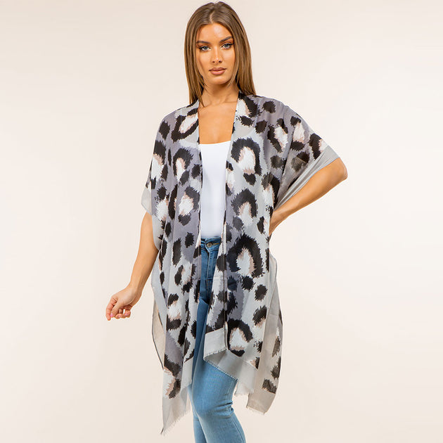 TRUEDAMES Animal Print Kimono Poncho Green One Size 4