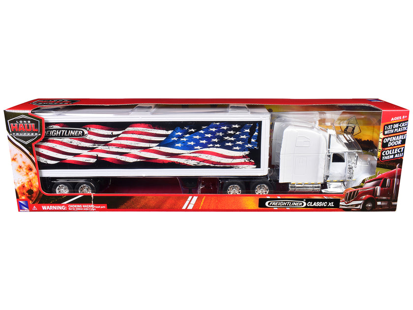 New Ray Freightliner Classic XL Truck White 1/32 4