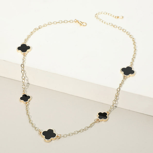 FASHNZFAB Onix Quatrefoil Station Necklace Black One Size 3