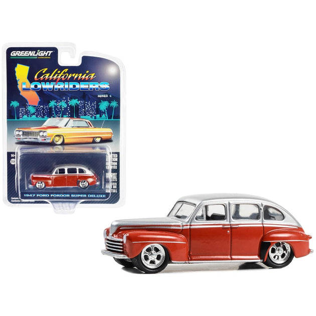 Greenlight 1947 Ford Fordor Super Deluxe Lowrider Red Silver 1:64 2