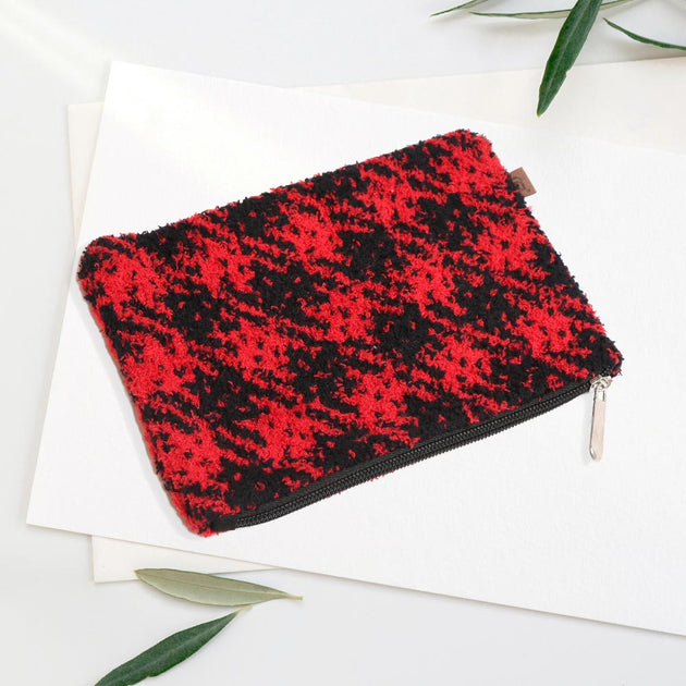 FASHNZFAB Buffalo Check Travel Pouch Small Red 4