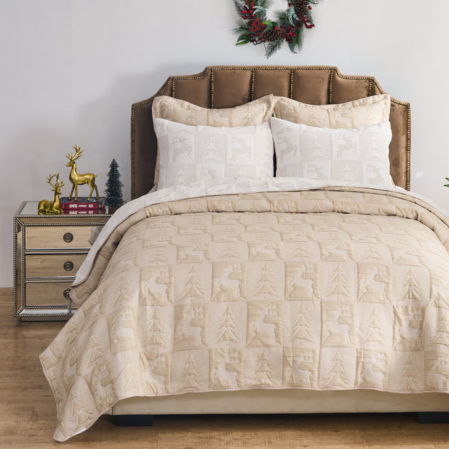 BreeBe Reindeer Games Coverlet Set 4
