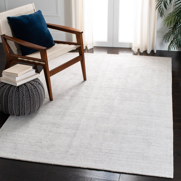 Safavieh Mirage MIR176 Area Rug Light Grey 2
