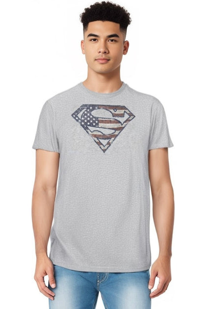 Gildan Superman War-Torn Flag T-Shirt Grey Medium 4