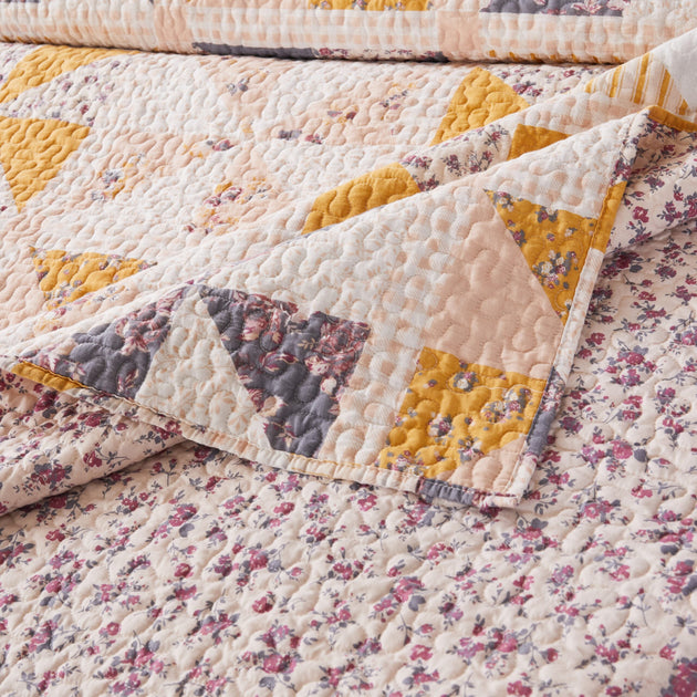 BreeBe Pinwheel & Posey Quilt Set 3