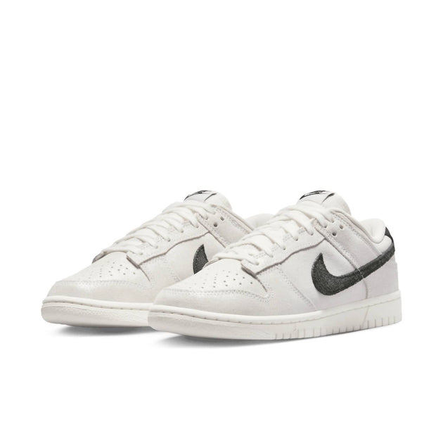 Nike Dunk Low SE Sneakers White US 10 2