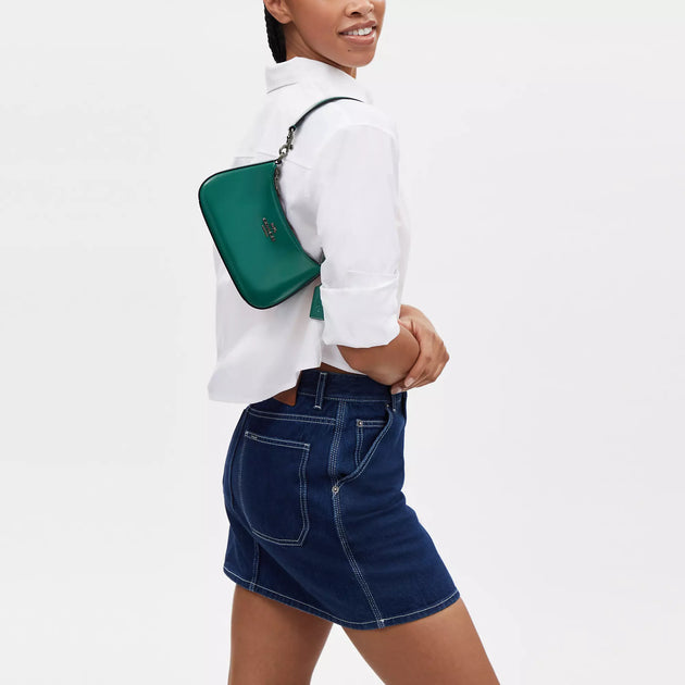 【COACHブティック】●オシャレな色合い♪●コンパクト＆収納力 5733d21225cd487c8547fb6ad1482c