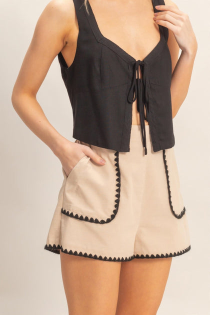 TRUEDAMES Scallop Trim Shorts Beige Medium 3