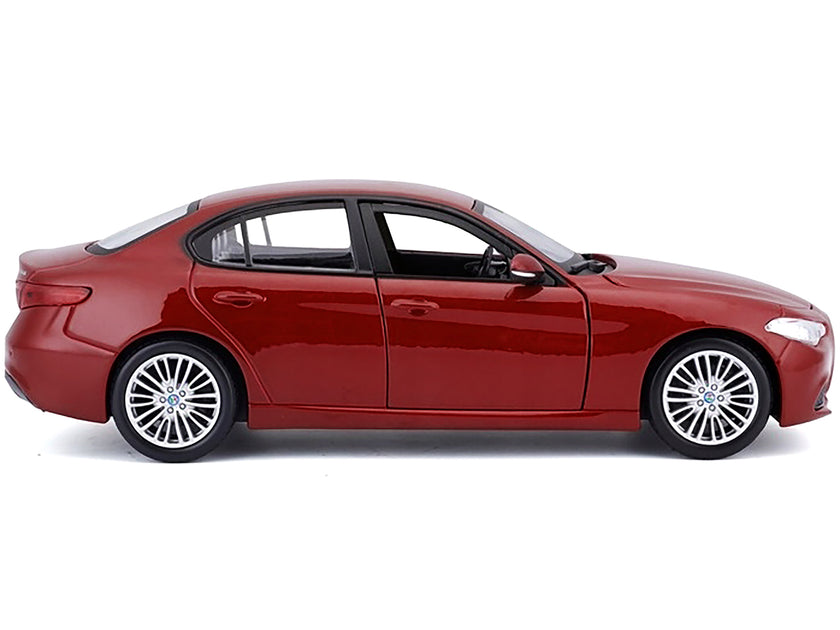 Bburago Alfa Romeo Giulia 2016 Modellauto Burgunderrot 1/24 4