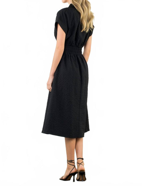 THML Texturiertes Kleid mit Split Neck und geraffter Taille Schwarz XS 3