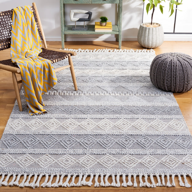 Safavieh Natura Area Rug Silver 2
