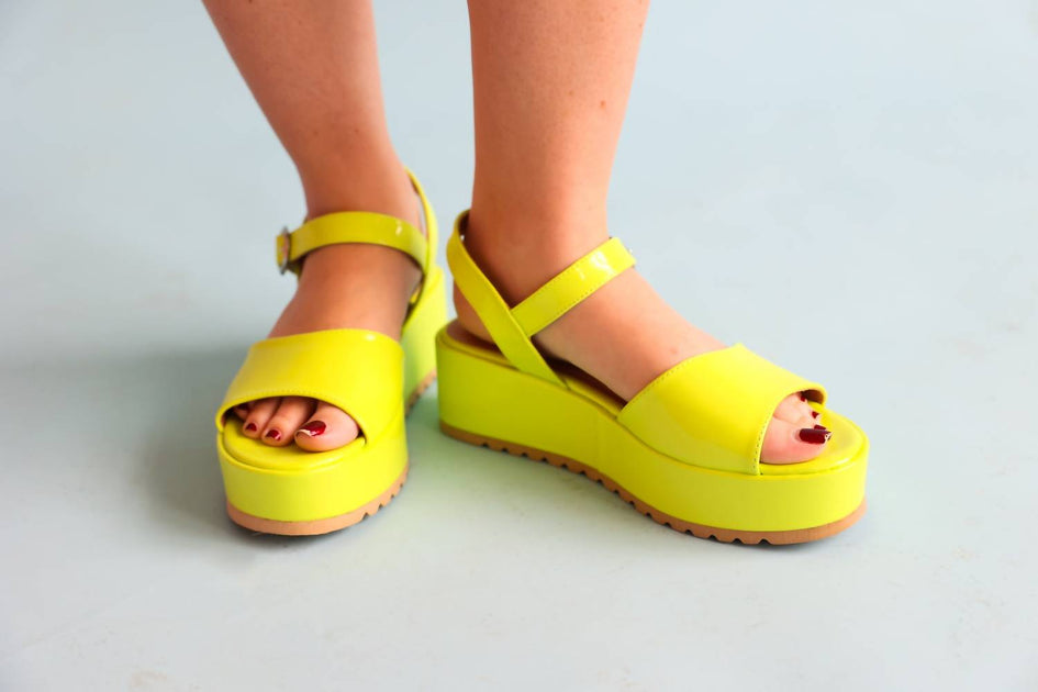Chinese Laundry Neon Moon Platform Sandals Yellow US 7 3