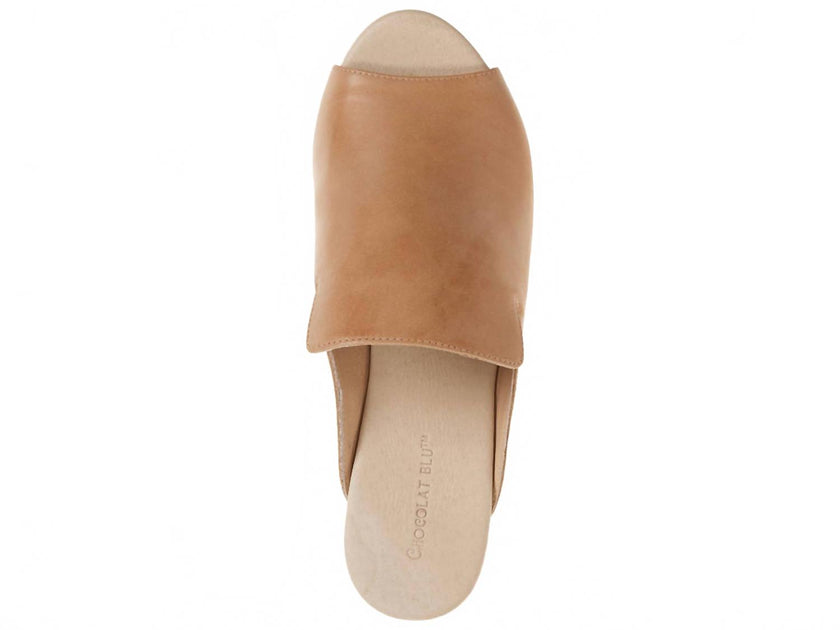 CHOCOLAT BLU Whisper Wedge Beige US 10 4