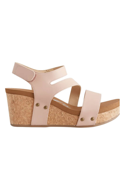 Very G Casper Wedge Sandal Gold US 9.5 2