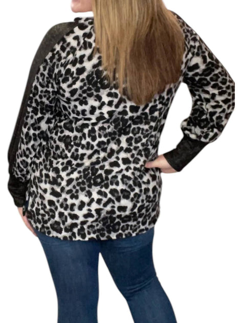 honeyme Snow Leopard Sweater Grey Large 3