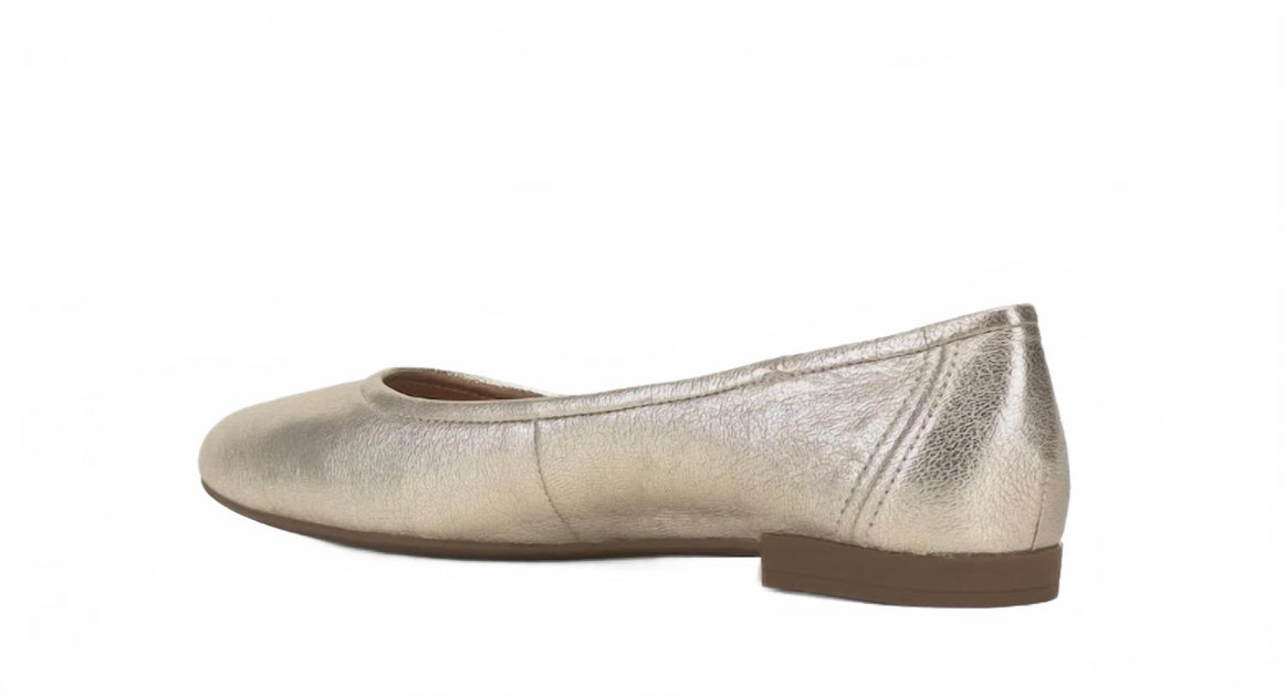 Vince Camuto Minndy Ballet Flat Silver US 10 4