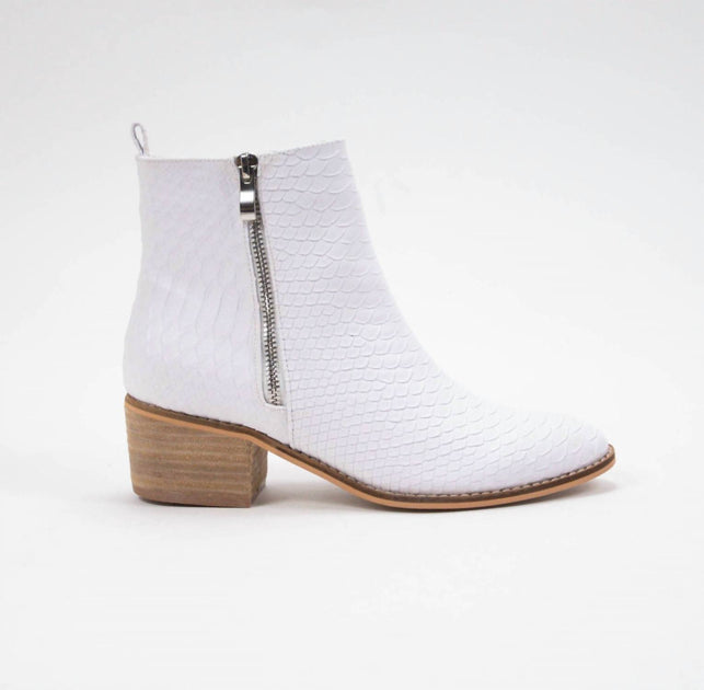 CCOCCI Tory Croc Booties White US 5.5 3