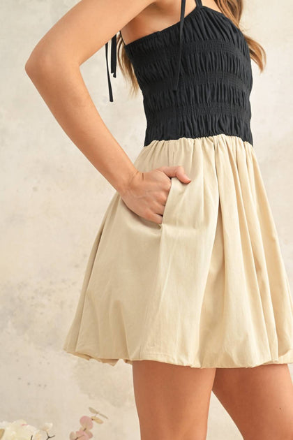 KLd. Signature Träger Mini-Kleid mit Bubble-Saum Beige Medium 4