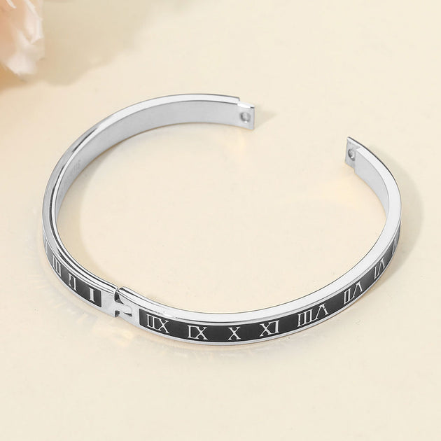 FASHNZFAB Hinged Bangle Bracelet Silver One Size 7