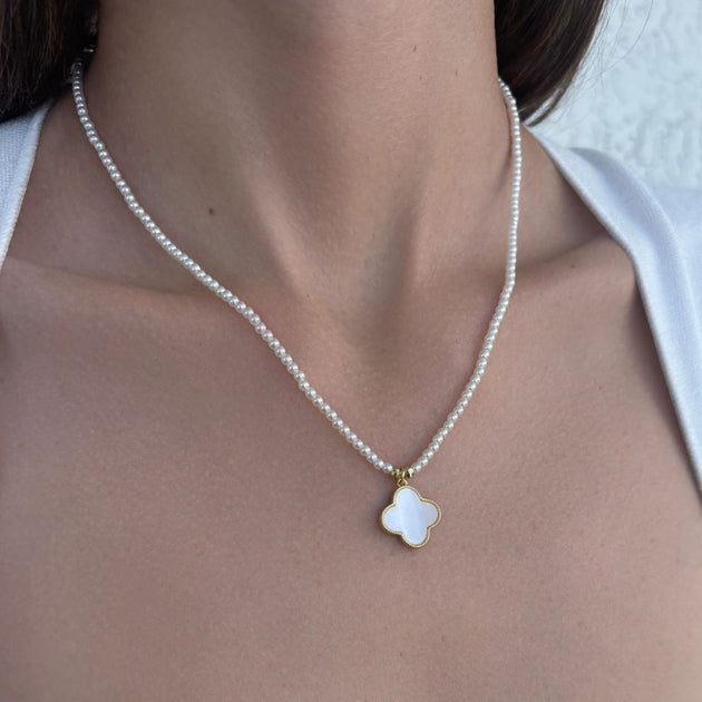 Adornia Clover Pendant Pearl Necklace Pink 3