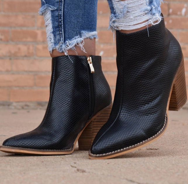 ARider Girl The Mamba Booties Black US 6.5 2