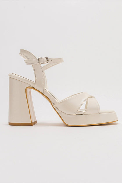 Forever & Always Yvonne Platform Sandals White US 9 4