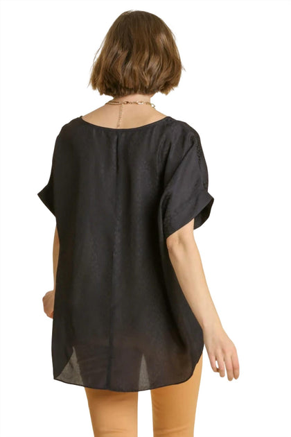 Umgee Animal Jacquard Dolman Sleeve Top Grey Medium 4