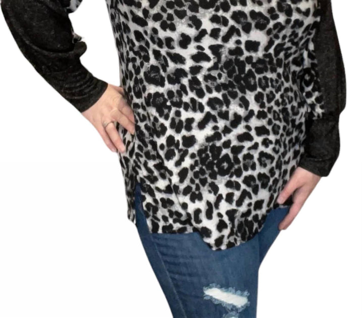 honeyme Snow Leopard Sweater Grey Large 2