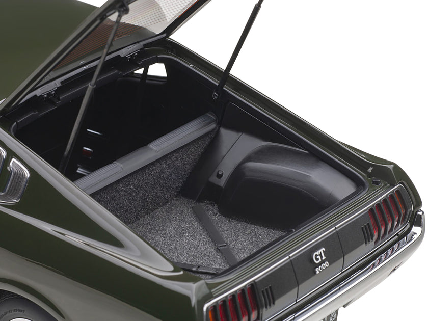 Autoart 1973 Toyota Celica Liftback 2000GT Moss Green 1/18 3
