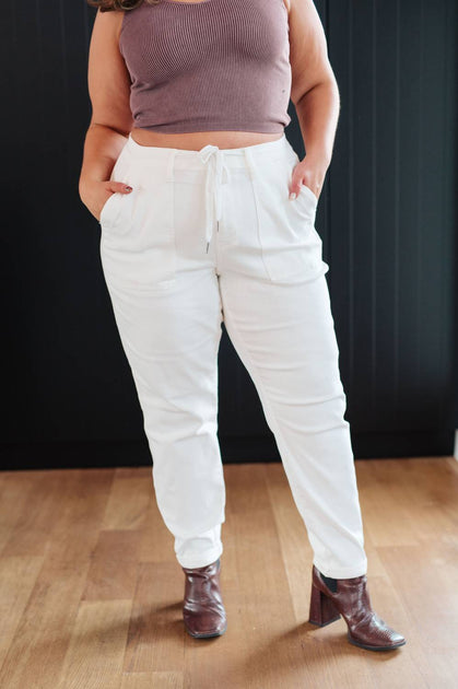 Judy Blue High Rise Contrast Thread Jogger White US 16W 3