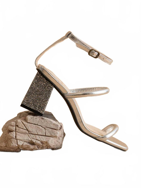 Oasis Society Giza Sandals Beige US 6 4