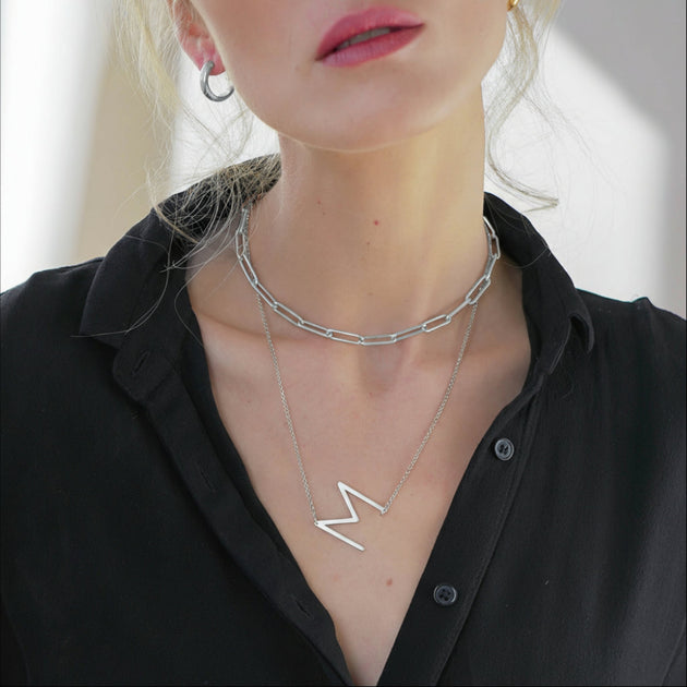 Oak & Luna Sideways Initial Necklace Silber 4