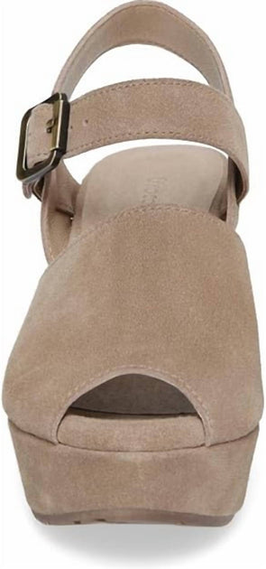 Chocolat Blu Wagga Wedge Sandal Beige US 7 4