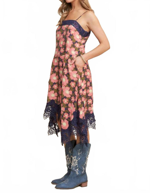J.NNA Midi-Kleid mit Blumenprint und Spitze Pink Multi Small 4