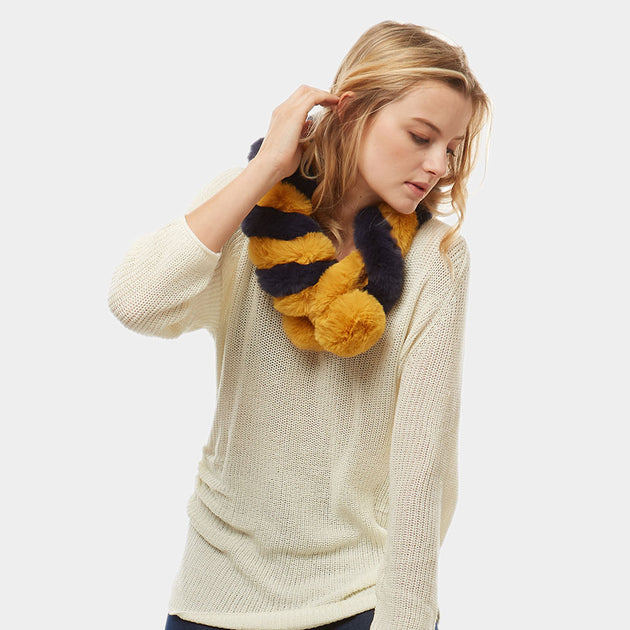 TRUEDAMES Twisted Pull Through Scarf Green 2