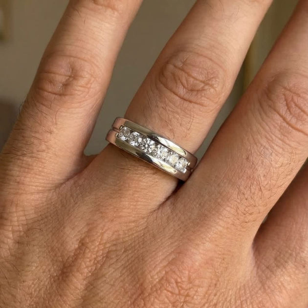 Pompeii3 6-Stone Diamond Wedding Ring Yellow Gold US 7 4