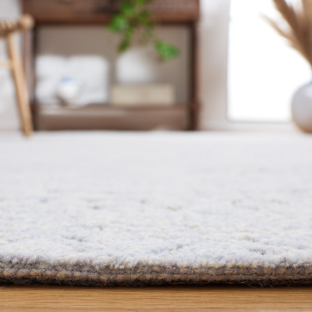 Safavieh Textual Handmade Rug 3
