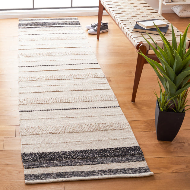 Safavieh Striped Kilim Rug 4