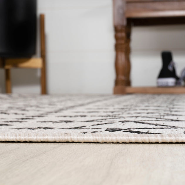 Jonathan Y Ourika Geometric Flatweave Runner Rug Cream/Black 4