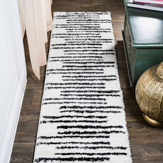 Jonathan Y Petra Geometric Shag Area Rug Ivory/Black 2