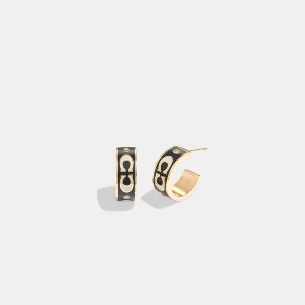 【COACH】セール☆Signature Huggie Earrings☆シグネチャー Coach Outlet Signature Enamel Huggie Earrings | ShopSimon