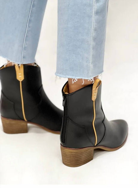 Mia - Women's Nario Western Boots main image 0